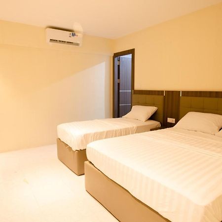 Ak Hotel Nagoya Hill Batam Exteriör bild