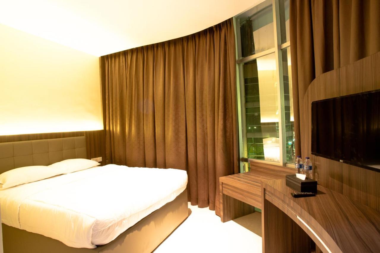 Ak Hotel Nagoya Hill Batam Exteriör bild