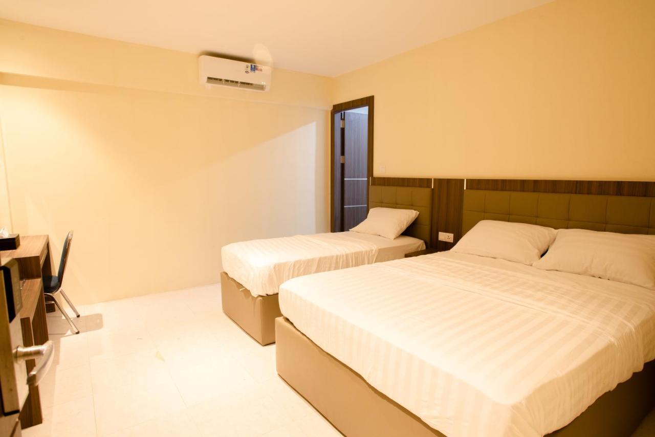 Ak Hotel Nagoya Hill Batam Exteriör bild