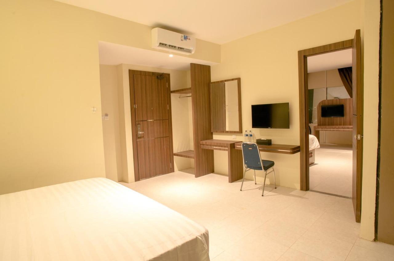Ak Hotel Nagoya Hill Batam Exteriör bild