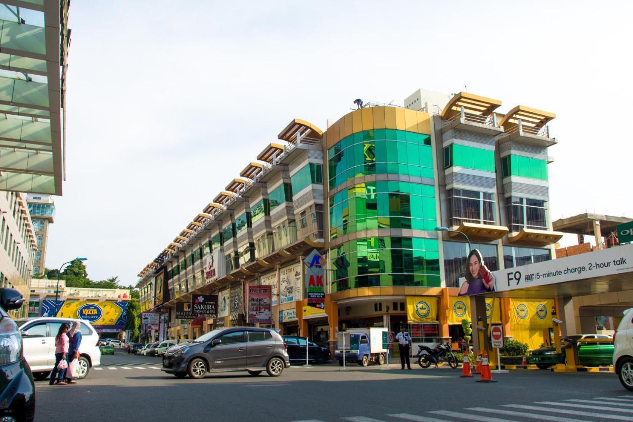 Ak Hotel Nagoya Hill Batam Exteriör bild